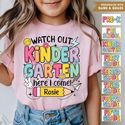 T-shirt personnalisé pour enfant, haut pour jeune avec nom et niveau scolaire, t-shirt pour la rentrée scolaire