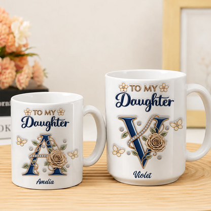 Personalisiert für meine Tochter: Marineblaue Initiale & Champagner-Rose Keramiktasse – Individuelles Namensgeschenk von Mama an Tochter