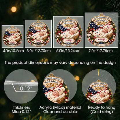 Personalisierter Acryl-Weihnachtsbaumschmuck „Baby's First Christmas America 250“ – schlafendes Baby im Körbchen – Geschenk mit individuellem Namen & Geburtsdatum für Babys