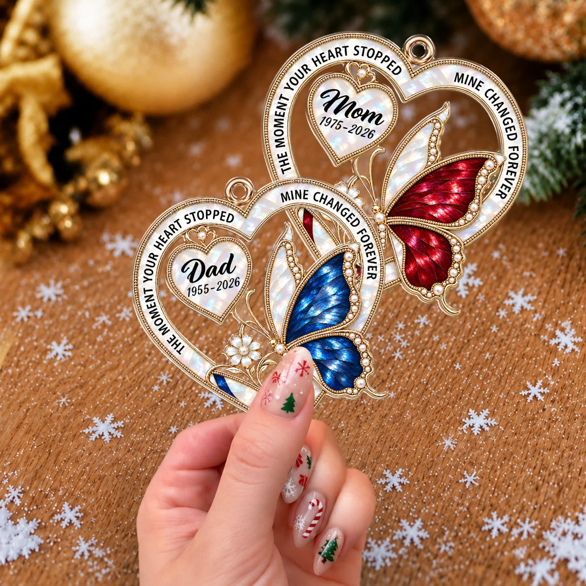 Personalisiertes Herz- & Schmetterlings-Acryl-Weihnachtsornament – Gedenkgeschenk im Perlen-Stil zur Erinnerung an geliebte Menschen