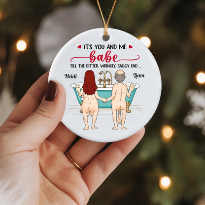 Personalisiertes „It's You and Me Babe“ Badewannen-Paar Jahrestag Keramik-Weihnachtsanhänger – Geschenk für Paare