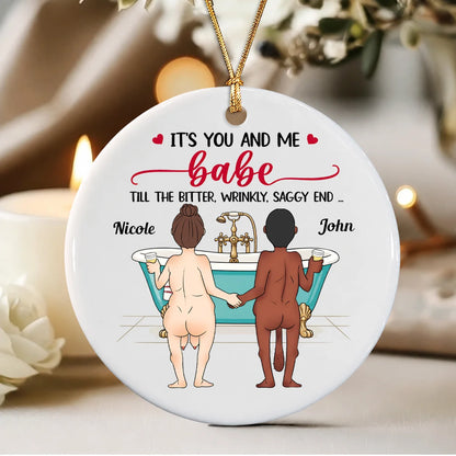 Personalisiertes „It's You and Me Babe“ Badewannen-Paar Jahrestag Keramik-Weihnachtsanhänger – Geschenk für Paare