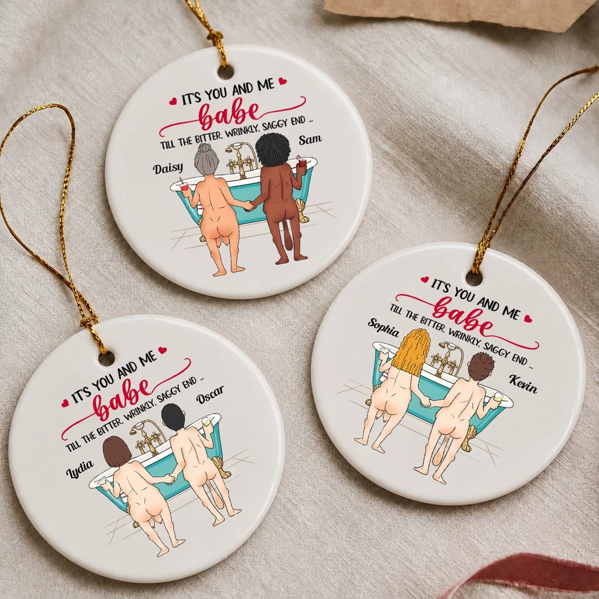 Personalisiertes „It's You and Me Babe“ Badewannen-Paar Jahrestag Keramik-Weihnachtsanhänger – Geschenk für Paare