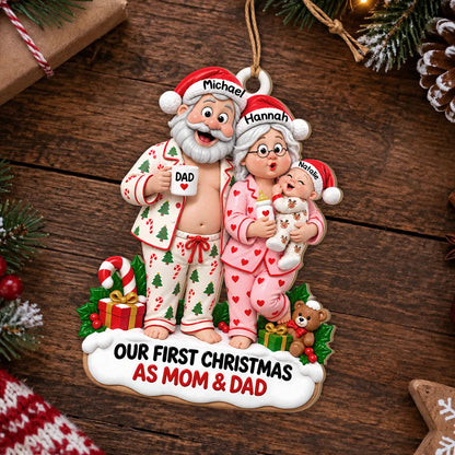 Personalisierter Holz-Weihnachtsschmuck „Unser erstes Weihnachten als Mama & Papa“ – Familien-Weihnachtspyjama & Babyflasche, individuelles Geschenk mit Namen für frischgebackene Eltern