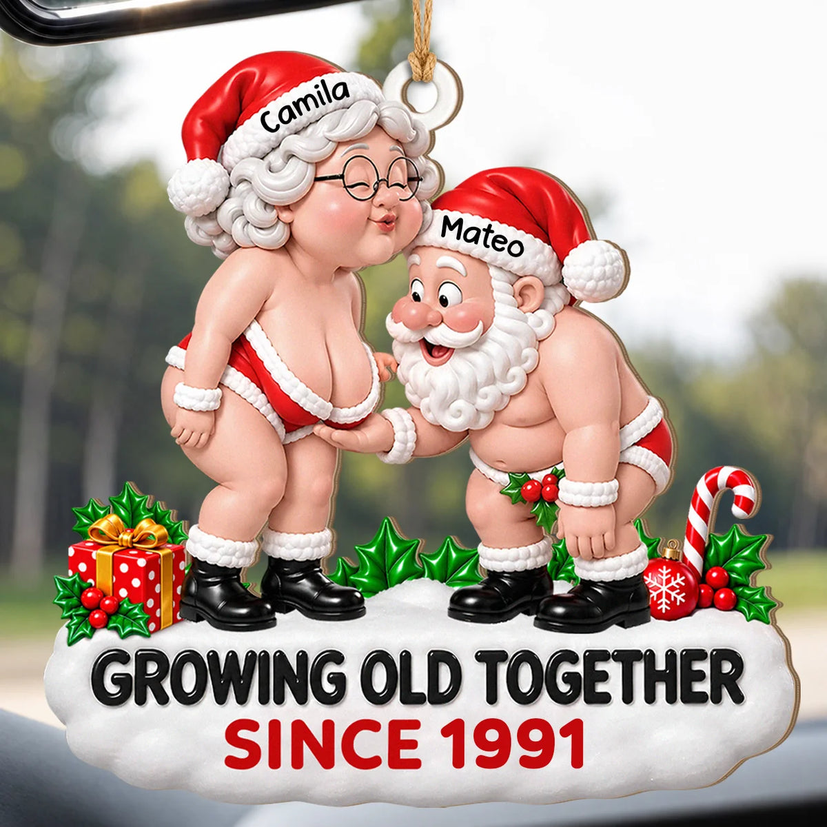 Ornement en bois personnalisé pour couple de Noël vieillissant ensemble en sous-vêtements rouges – Cadeau pour couples
