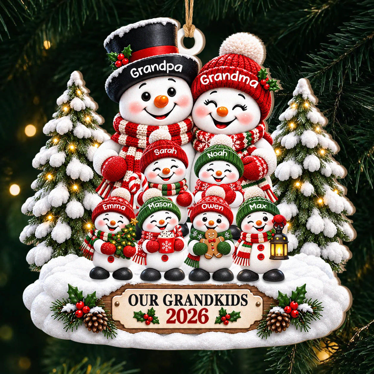 Personalisierter Schneemann-Familien-Weihnachtsschmuck aus Holz für unsere Enkelkinder – Geschenk mit verschneiten Bäumen und Wunschnamen für Oma & Opa